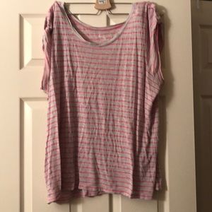Short sleeve gray and pink top.